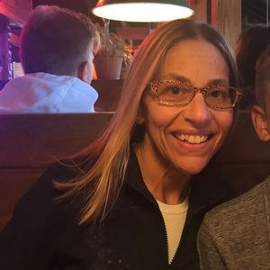 Meet your Posher, Pam